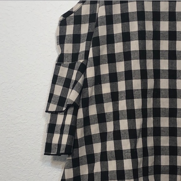 Ces Femme cold shoulder ruffle sleeve plaid top - Picture 4 of 5